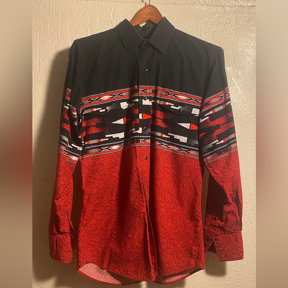 “Panhandle slim” Western black and red pearl snap bottom up in great condition